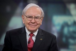 Bài học đầu tư giá trị từ người thầy Ben Graham mà Warren Buffett tôn thờ: Ký séc hàng triệu USD mỗi ngày nhưng dùng một chiếc tem dán phong bì cũng cần đắn đo