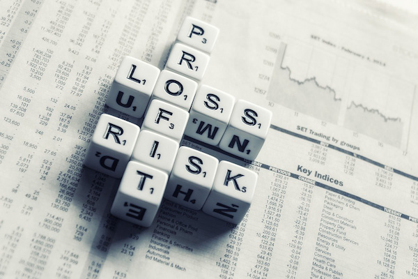 Rủi ro sụt giá (Downside Risk) là gì? Ý nghĩa của rủi ro sụt giá