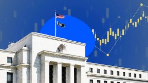 Các chuyên gia bàn luận khả năng Fed tăng lãi suất 100 điểm cơ bản