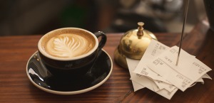 Hiệu ứng Latte: Khái niệm tài chính quan trọng thông qua một tách cà phê