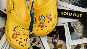 Giày Crocs - 'phát minh tồi tệ' kiếm tỷ USD - Happy Live