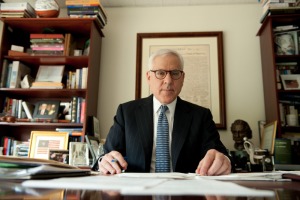 "Cá mập" phố Wall - David Rubenstein: Hãy chiến thắng thị trường biến động bằng lý trí