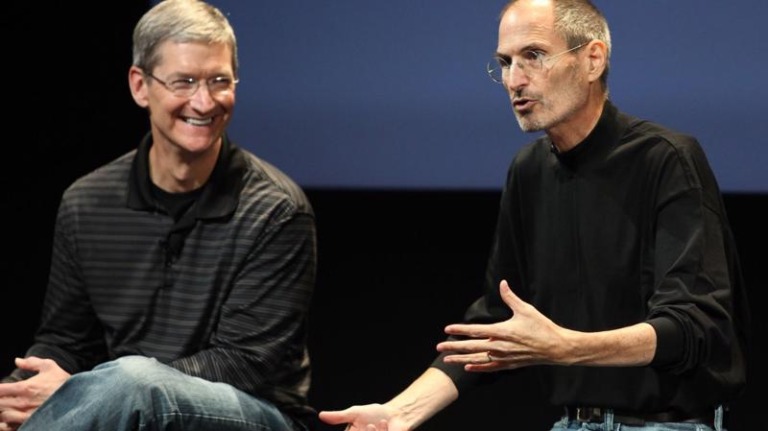 Tim Cook và Steve Jobs