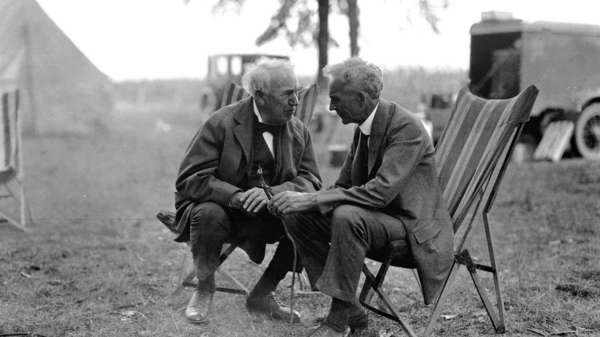 Henry Ford và Thomas Edison
