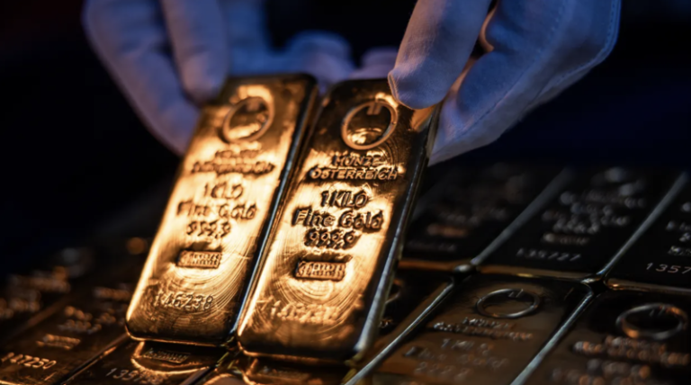 Chuyên gia: Nhà đầu tư vàng nên ghi nhớ một nguyên tắc của Warren Buffett