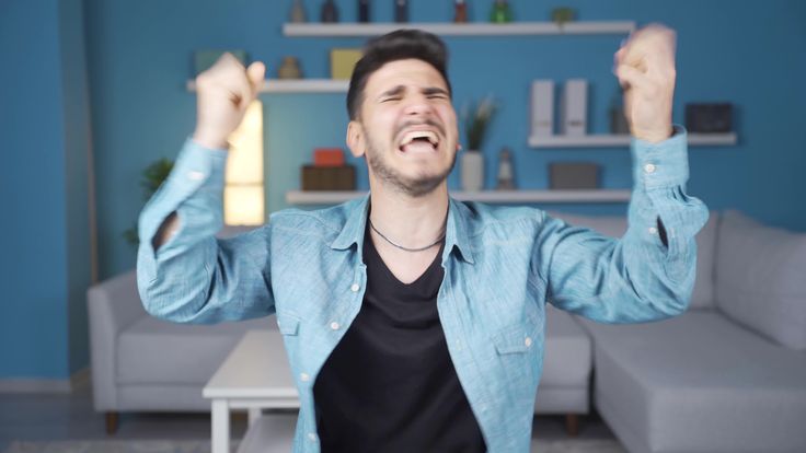 7 dấu hiệu bản ngã cũ điều khiển bạn mỗi ngày. H2